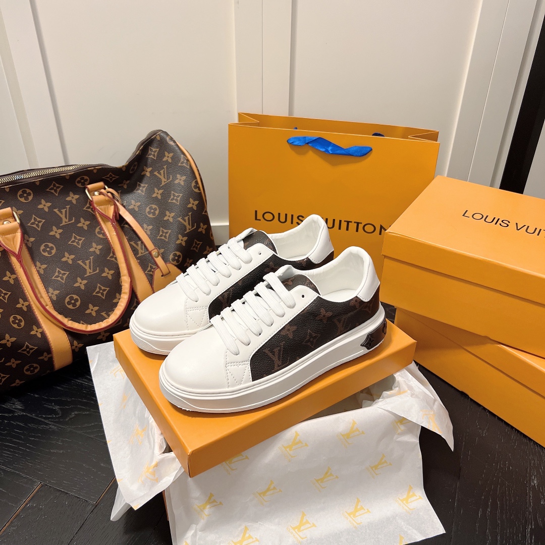 รองเท้าผ้าใบ lv sneakers หญิง มีหลายลาย