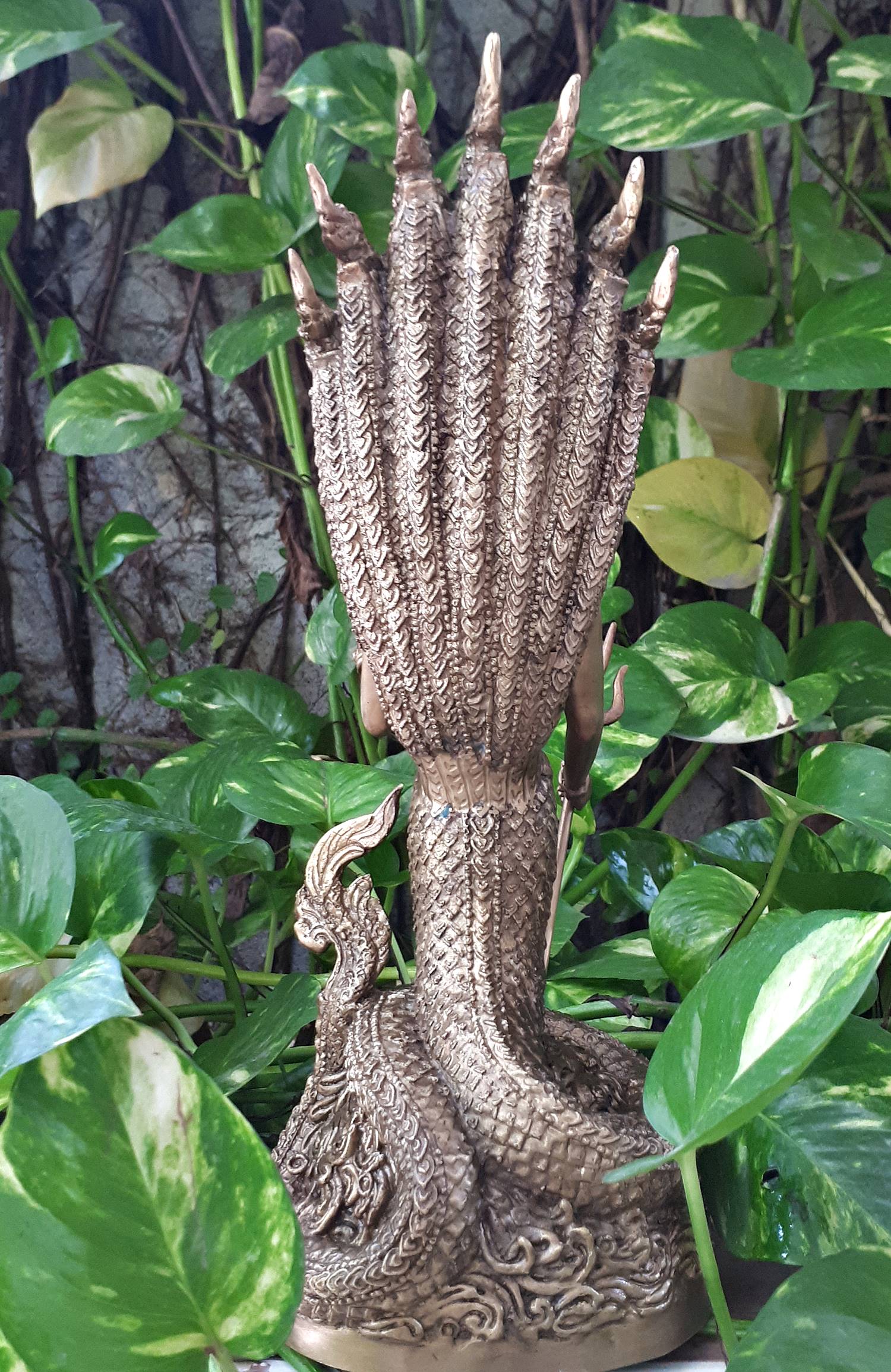 รูปหล่อ คู่ พญานาคราช ปางประทานพร ถืออาวุธ (ท่านปู่นาคา-ศรีสุทโธ ท่านยานาคี-ศรีปทุมวัน) พญานาคปรก 7ตน 7หัว โลหะทองเหลือง (ขนาดบูชา สูง15นิ้ว) (ขายปลีก ขายส่ง)