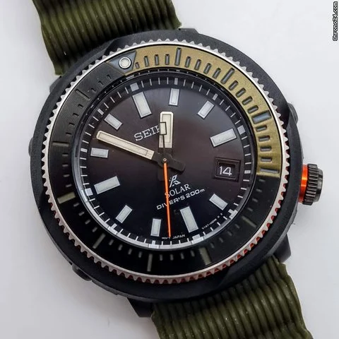 Karnvera Shop นาฬิกาข้อมือผู้ชาย SEIKO Prospex Solar Diver's 200M Military Green Men's Watch SNE547P1