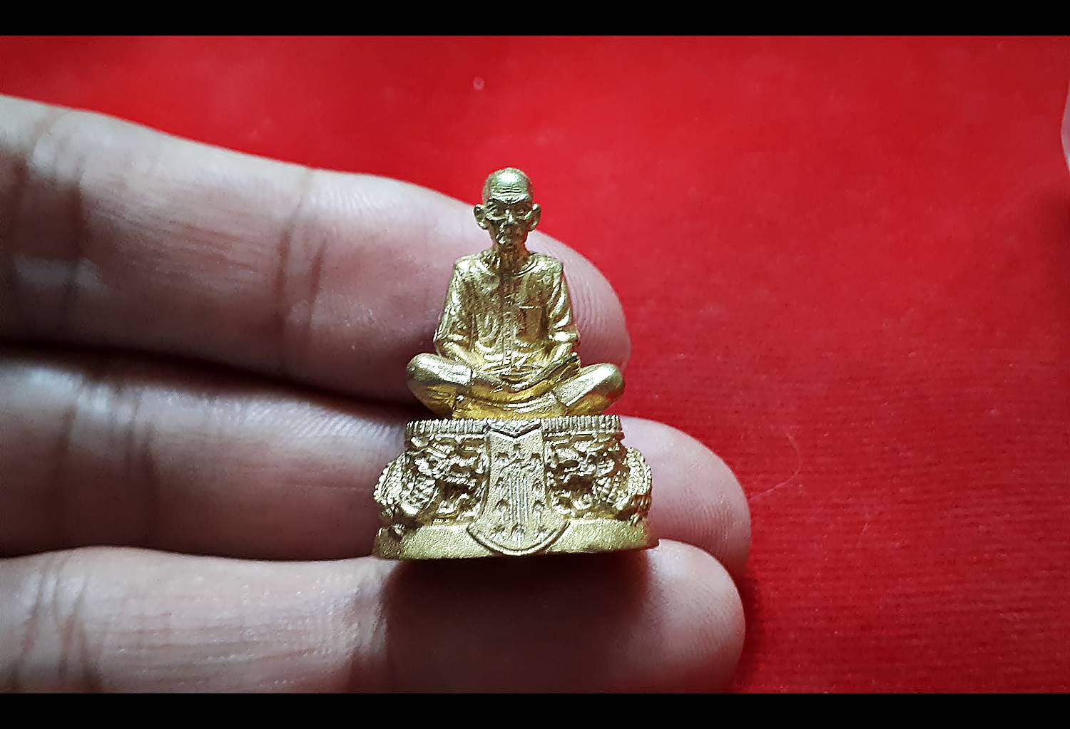 รูปหล่อ เซียนแปะ วัดศาลเจ้า นั่งบัลลังมังกรคู่ (ขี่มังกรคู่ทะลุฟ้า) ใต้ฐานบรรจุมวลสาร เนื้อทองระฆัง (ขนาดห้อยคอ ลอยองค์ สูง3ซม) เศรษฐีสมปราถนา ปี2560 #รับประกันแท้