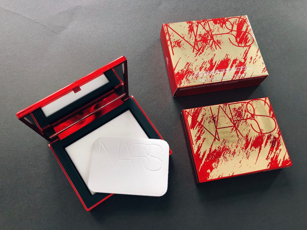 (Limited Edition) Nars Light Reflecting Setting Powder - Pressed 10g # Translucent Crystal แป้งอัดแข็งสูตรโปร่งแสง สูตร mineral ให้ผิวดูเปล่งประกาย