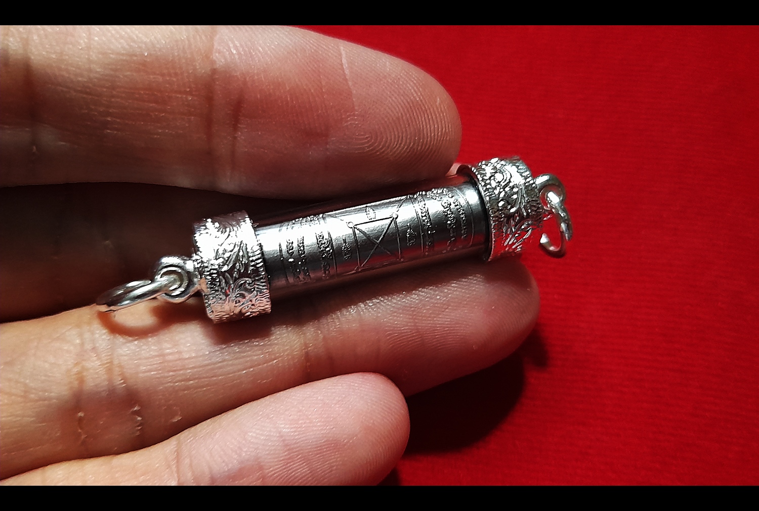 ตะกรุด คาถาเงินล้าน เนื้อตะกั่ว(ตะกั่วรองรับพลังงานได้ดีรองจากทองคำ) (พิธี เสาร์๕) (ยาว3.5ซม) ปี2563 (พร้อมเลี่ยมใส่กรอบ) #รับประกันแท้