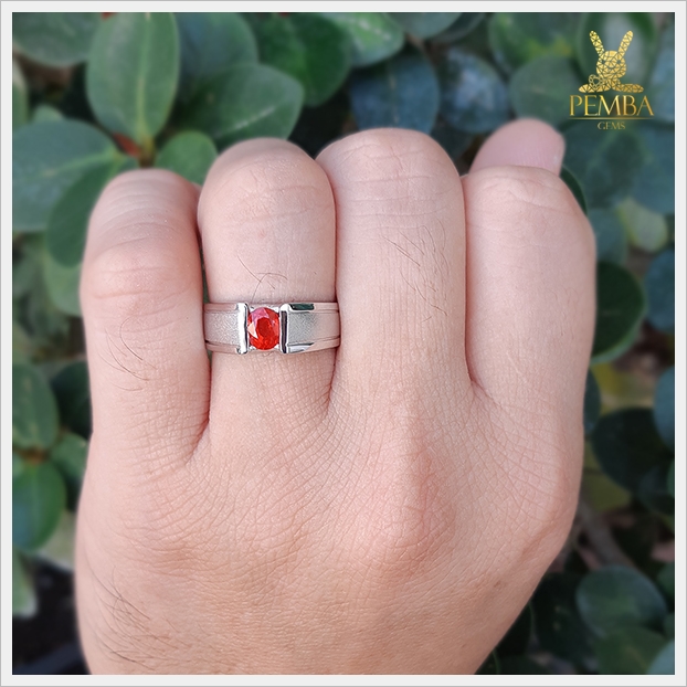 แหวนออเร้นท์แซฟไฟร์(ซองเจีย) สีส้มแดงสวยงาม ตัวเรือนเงินแท้925