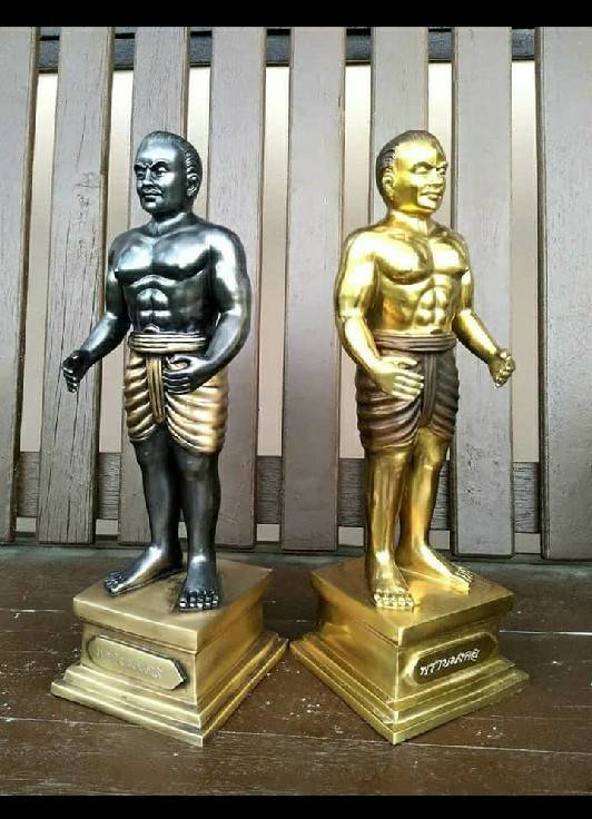 หุ่นพยนต์ พรายมงคล (ขนาดตั้งบูชา ฐานกว้าง4นิ้ว สูง12.5 นิ้ว) ปี2563 #รับประกันแท้ - หลวงพ่อเล็ก วัดท่าขนุน