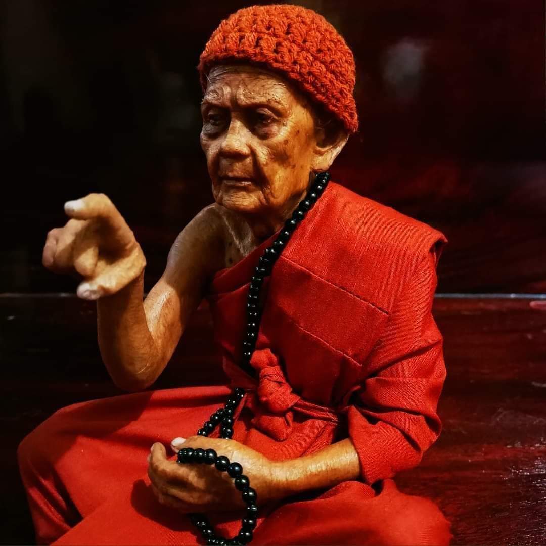 รูปหล่อ หลวงปู่หมุน วัดบ้านจาน ชี้ให้รวยทันใจ (ขนาดตั้งบูชา สูง9นิ้ว ฐาน7นิ้ว) ปี2562 #รับประกันแท้