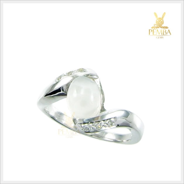 แหวนมุกดาหาร แหวนมูนสโตน เงินแท้ ชุบทองคำขาว