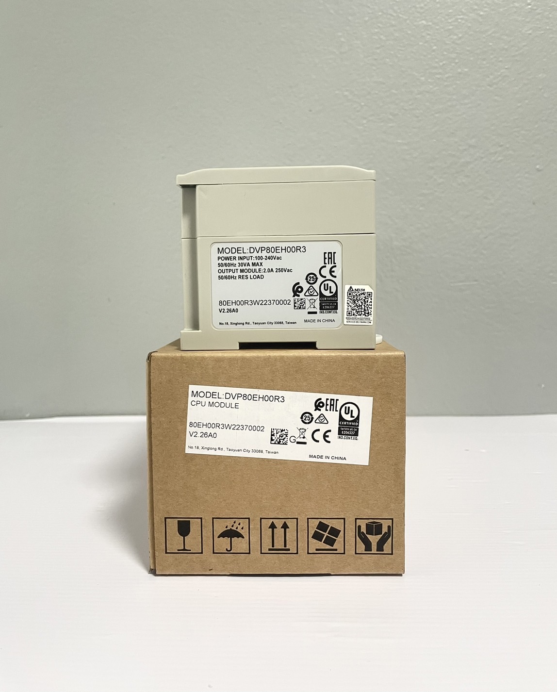 Delta PLC DVP Series Model:DVP80EH00R3 40DI/40DO 220V (Relay)