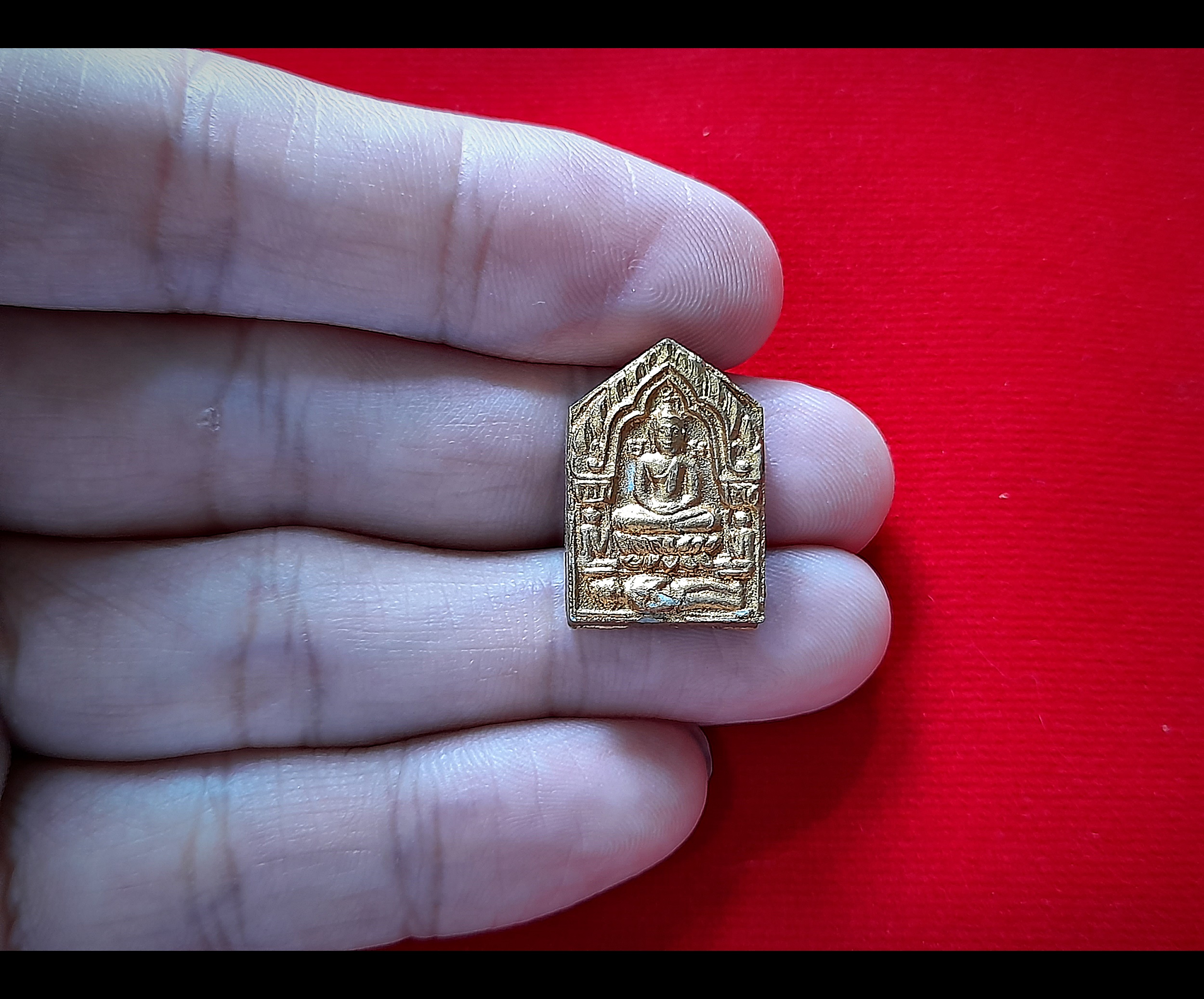 พระขุนแผน พรายกุมาร หน้าทอง หลังพิมพ์ลายเซ็นต์ #พิมพ์เล็ก เนื้องผง(ผสมพรายกุมารหลวงปู่ทิม วัดระหารไร่) ปี2540 #รับประกันแท้และทันยุค - หลวงพ่อยงยุทธ วัดเขาไม้แดง จ.ชลบุรี