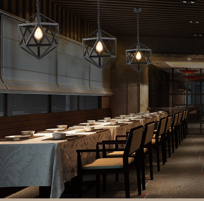 โคมไฟเหล็กดัดทรง 6 เหลี่ยม