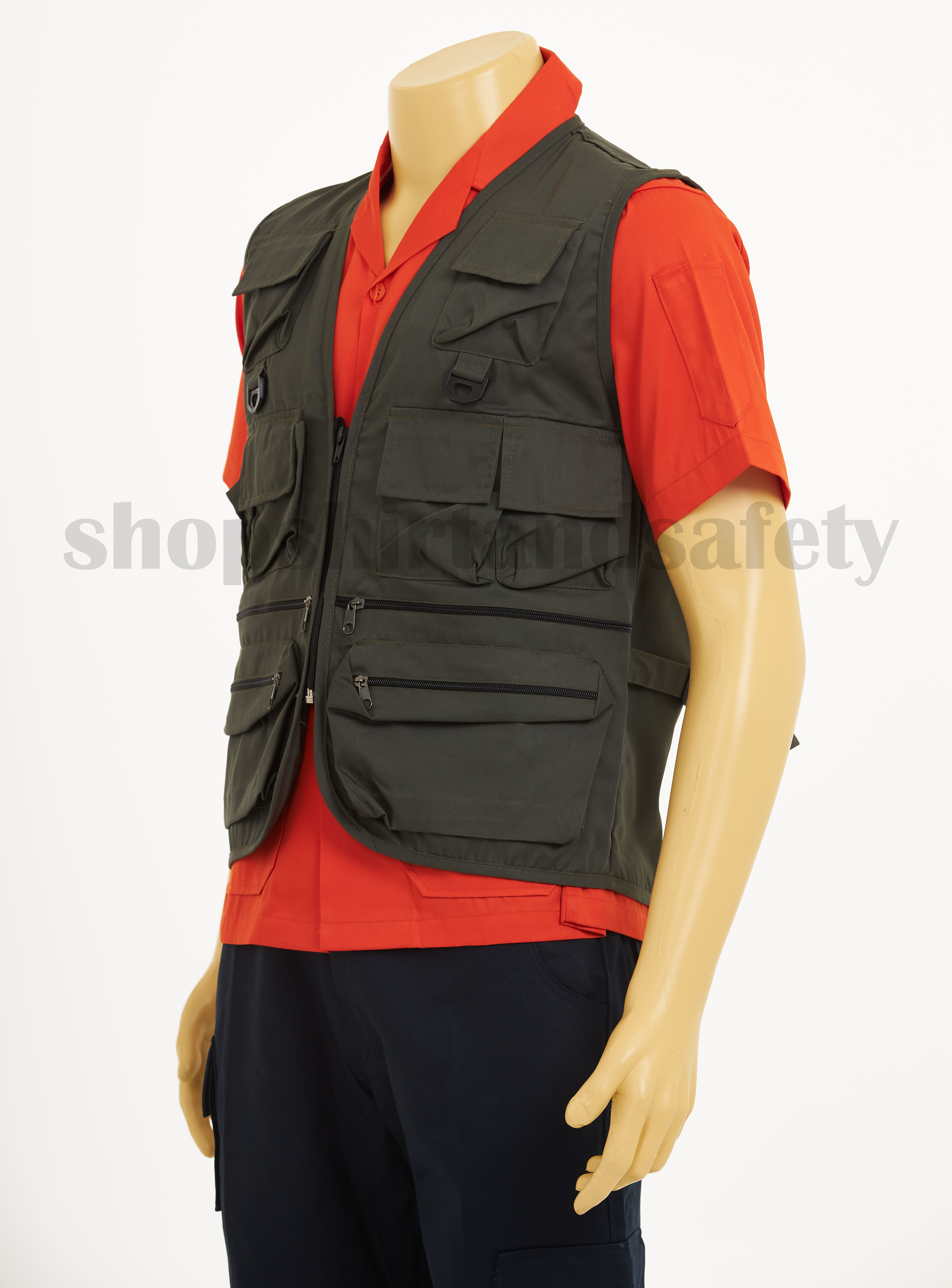 เสื้อกั๊กสีเขียวขี้ม้า