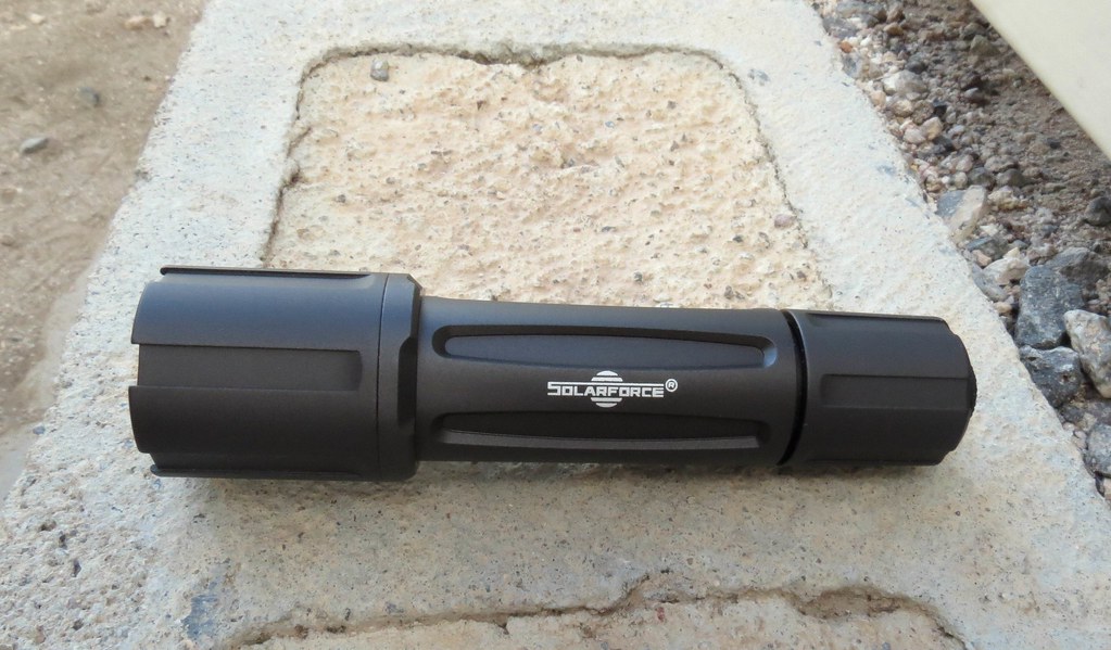ไฟฉาย Solarforce P1d (บอดี้เปล่า ไม่มีหลอด) อลูมินั่มเคลือบอะโนไดซ์ สีดำ