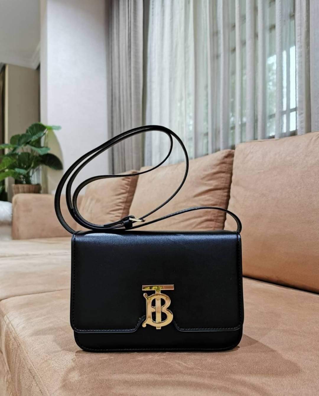 BURBERRY FRAGRANCES CROSSBODY BAG VIP GIFT WITH PURCHASE (GWP) (แอดไลน์ก่อนสั่งซื้อ