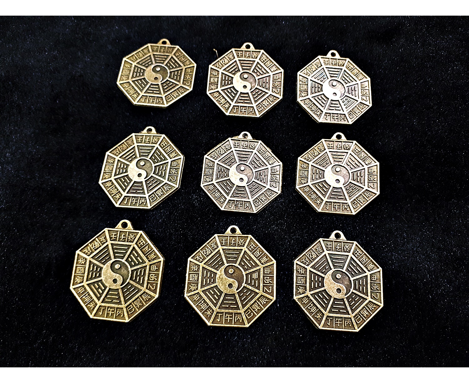 เหรียญเทพเจ้าจีน เหรียญเซียน หยินหยาง ฮวงจุ้ย เทพเจ้าจีน แจกทาน หรือ ของชำรวยของขวัญ เนื้อทองเหลือง (ขายปลีก ขายส่ง)