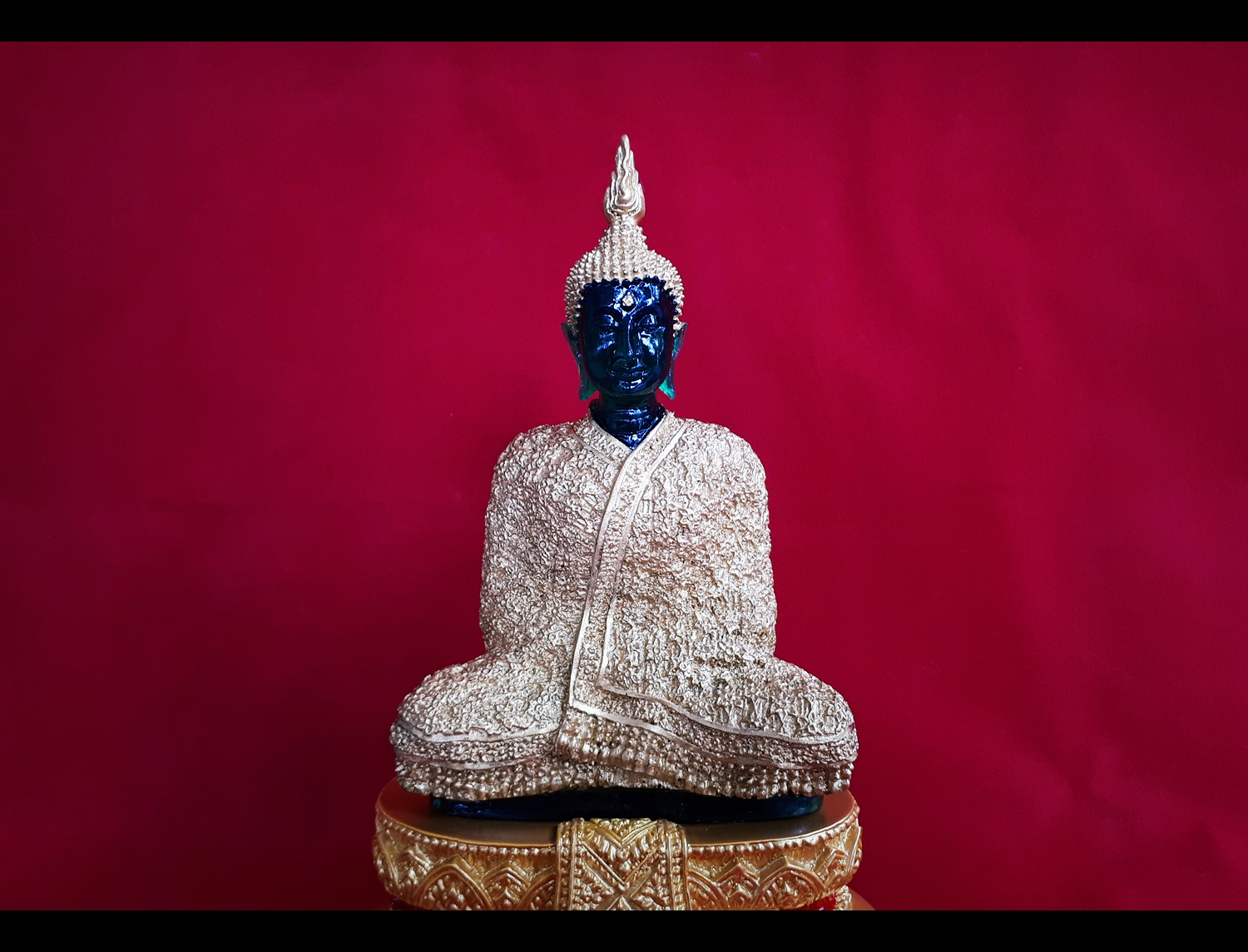 พระแก้วมรกต ฤดูหนาว พระพุทธรูปบูชาขนาด 5 นิ้ว เนื้อเรซิ่น ลงสีทอง