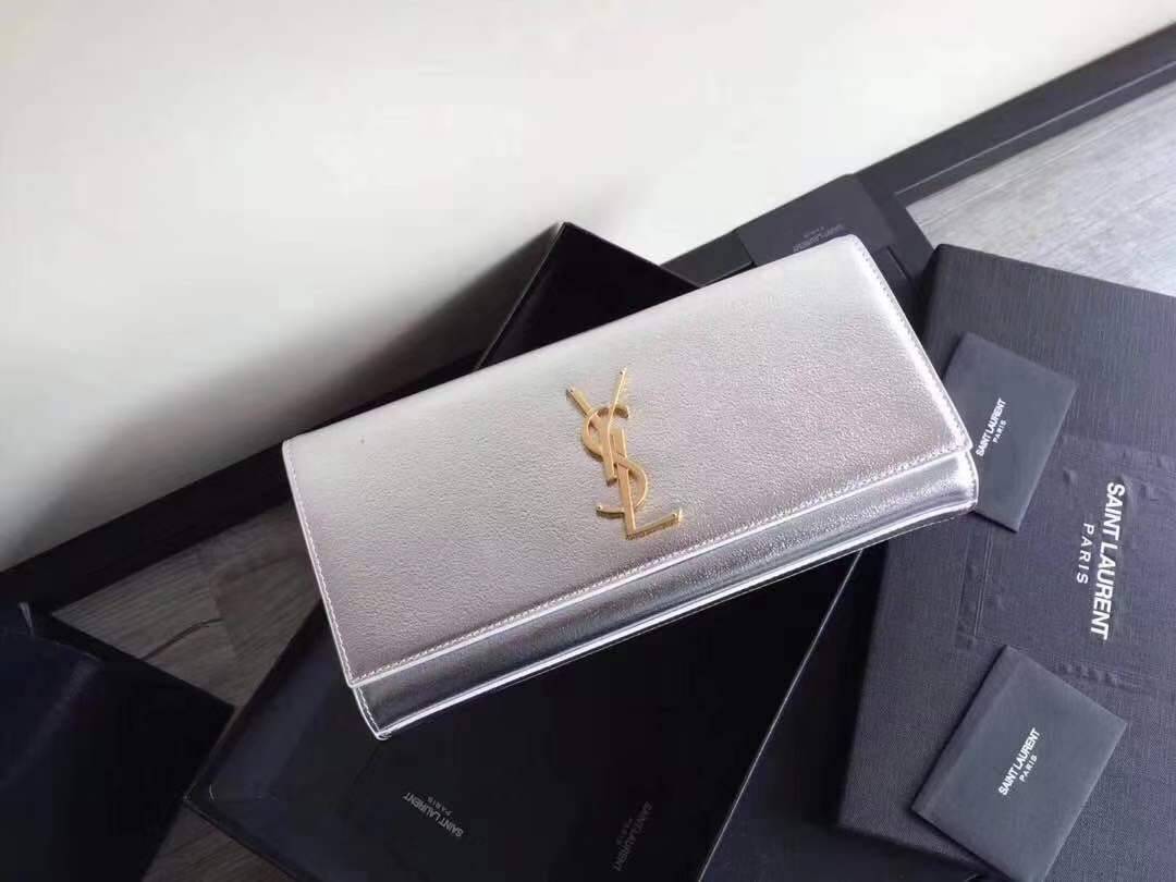 กระเป๋าคลัช YS clutch สีเงิน