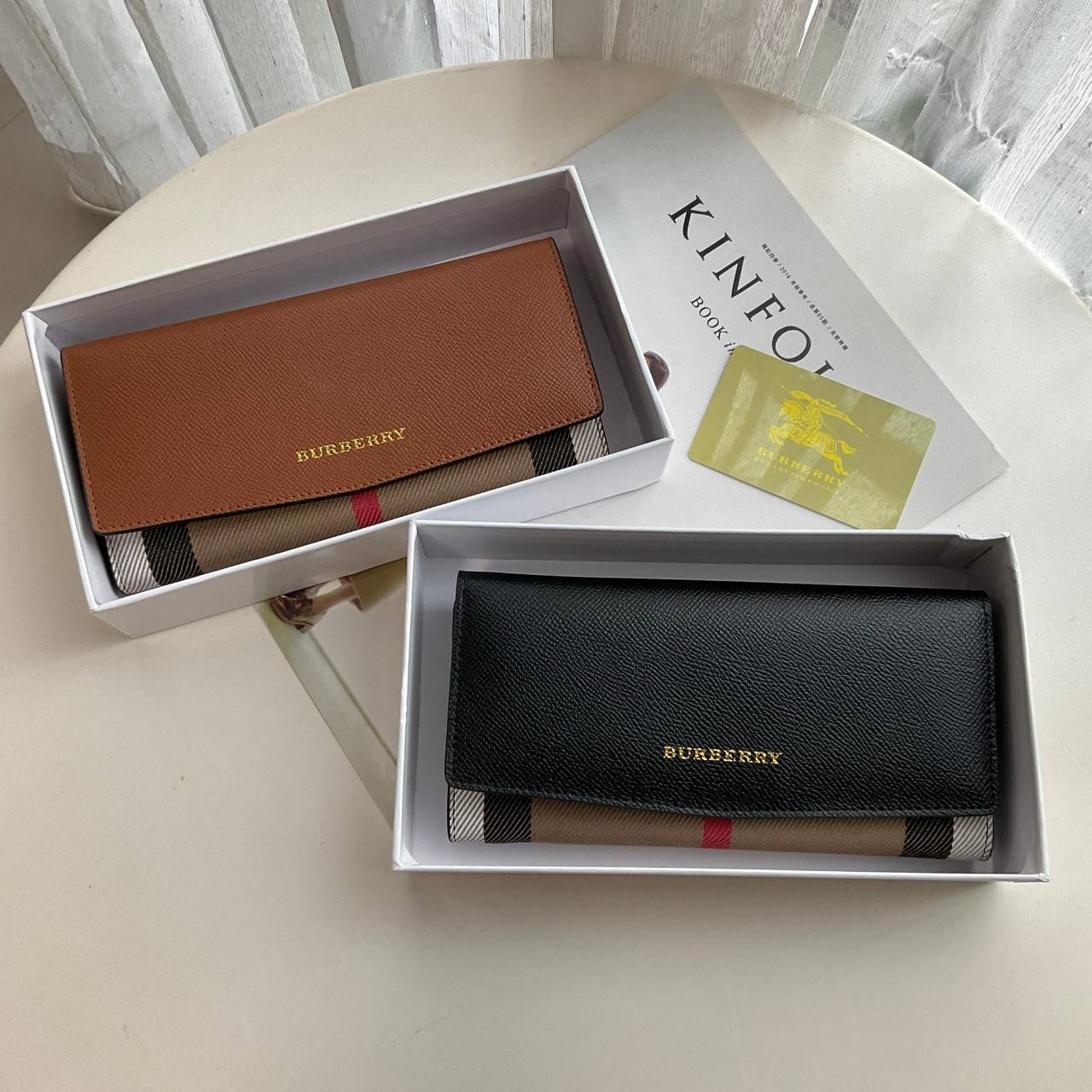 กระเป๋าสตางค์ จากงานพรีเมี่ยมกิ๊ฟ Limited Edition จาก BURBERRY (แอดไลน์ก่อนสั่งซื้อ)