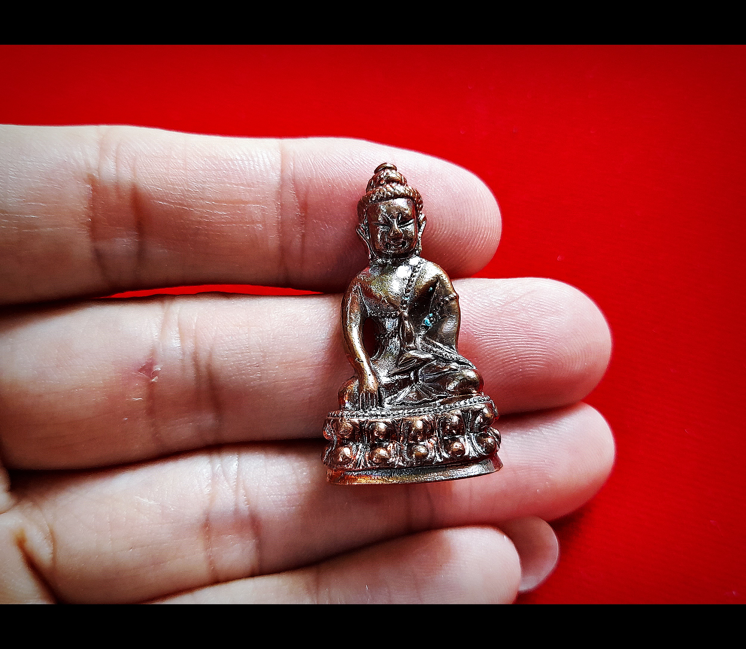 พระกริ่ง หลวงพ่อกวย ชุตินฺธโร (ฉายา "ชุ-ติน-ธะ-โร" ของ หลวงพ่อกวย แปลว่าผู้ทรงไว้ซึ่งความรุ่งเรือง ) รุ่นแรก เนื้อทองลำอู่+เนื้อชนวน (ชุดกรรมการ) ปี2565 #รับประกันแท้ - หลวงพ่อกวย วัดโฆสิตาราม