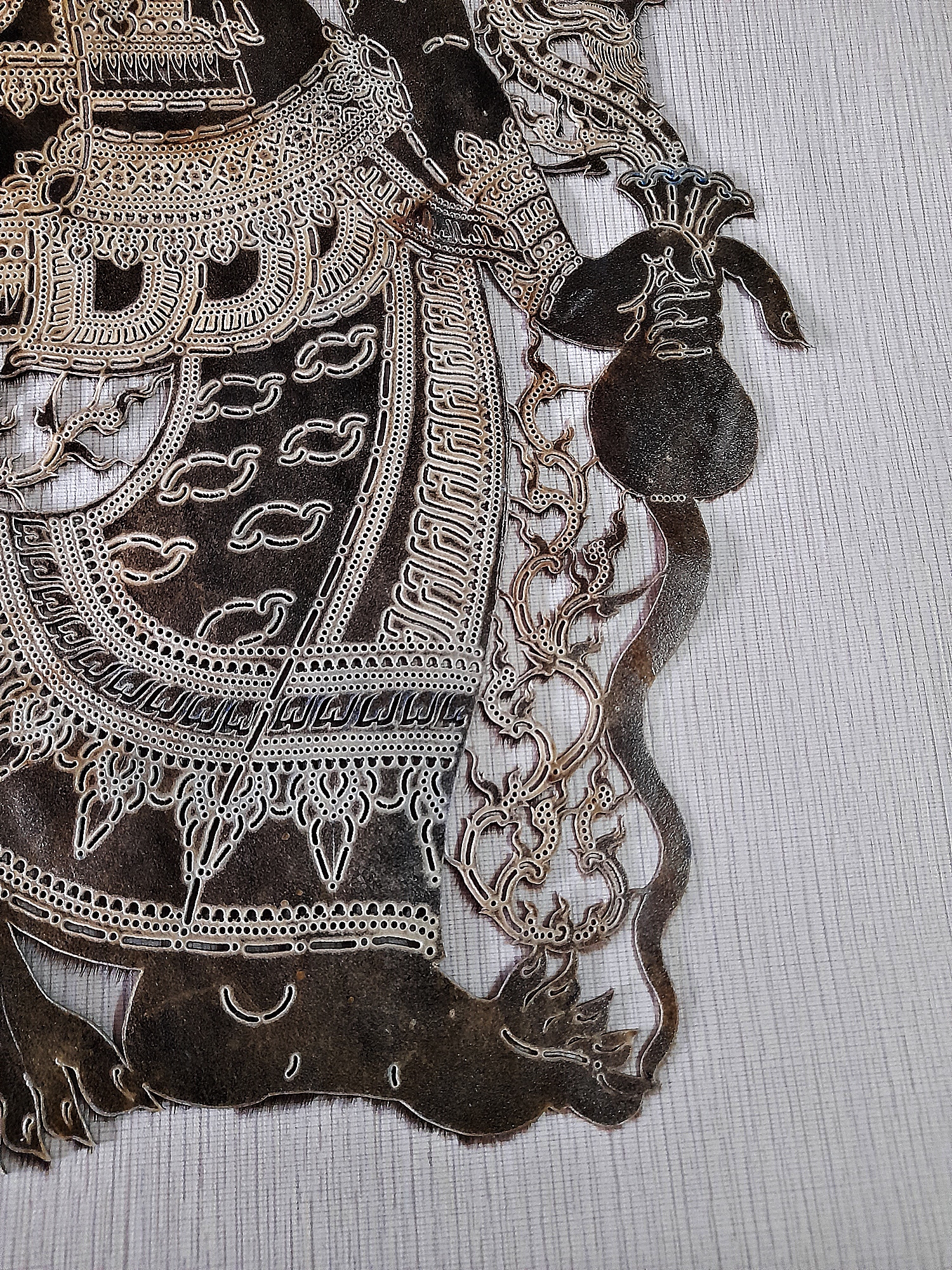 พ่อปู่ฤาษี พ่อแก่ (หนังตะลุง) (ขนาด75ซม) (แฮนเมดทำมือ งานฝีมือ) (ทำจากหนังวัวลูกติด (ตายทั้งกลม)) (เป็นของอาถรรพ์มีอิทธิคุณดีในตัว เสริมบารมีแก่ผู้ครอบครอง มีคุณด้านเมตตา ค้าขาย โชคลาภ และเป็นมหาอุด)