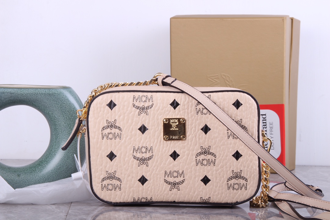 กระเป๋า mcm สะพายข้าง 10 นิ้ว