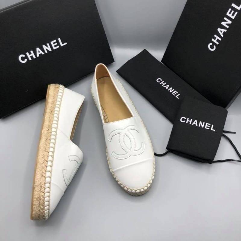 รองเท้า cn flat espadrilles lamb skin สีขาว สอบถามไซส์ได้ค่ะสต็อคของเปลี่ยนตลอด