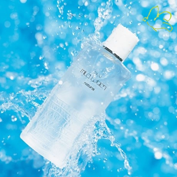 (Jumbo Size) DHC Mild Lotion Natural 180mL โลชั่นบำรุงผิวหน้าสูตรยอดนิยม เติมความชุ่มชื่นให้ผิวเนียนนุ่มสุขภาพดี ด้วยส่วนผสมของพืชพรรณธรรมชาติ 8 ชนิด อ่อนโยนแม้ผิวบอบบางแพ้ง่าย