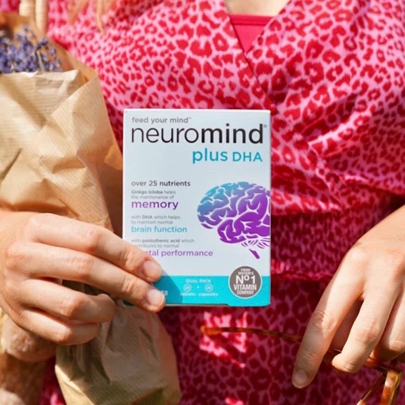 วิตามินบำรุงสมองและระบบประสาทสำหรับเด็กโตและผู้ใหญ่ Vitabiotics Neuromind Plus DHA
