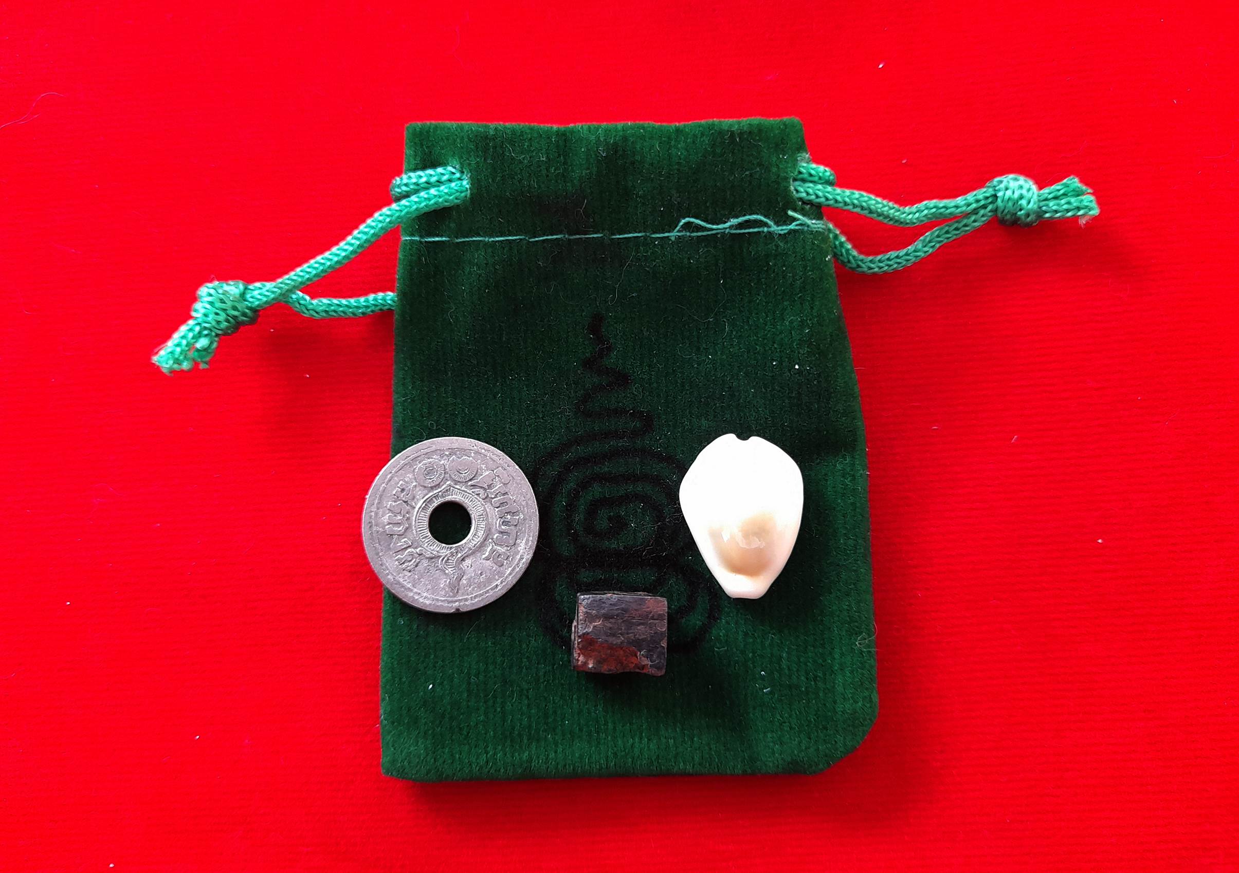 ถุง โภคทรัพย์ (เขียวเหนียวทรัพย์) ไหว้ครูวันเพ็ญ (ลอยกระทง) ปี2565 #รับประกันแท้ - พระอาจารย์มานิตย์ วัดเงินบางพรหม