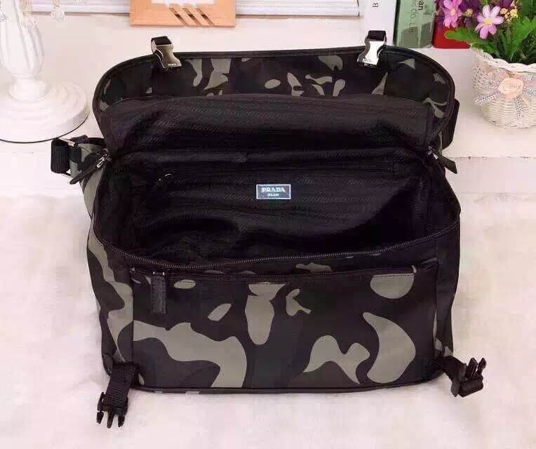 กระเป๋า pd messenger คาดอก สะพายข้าง ชาย ลายทหาร