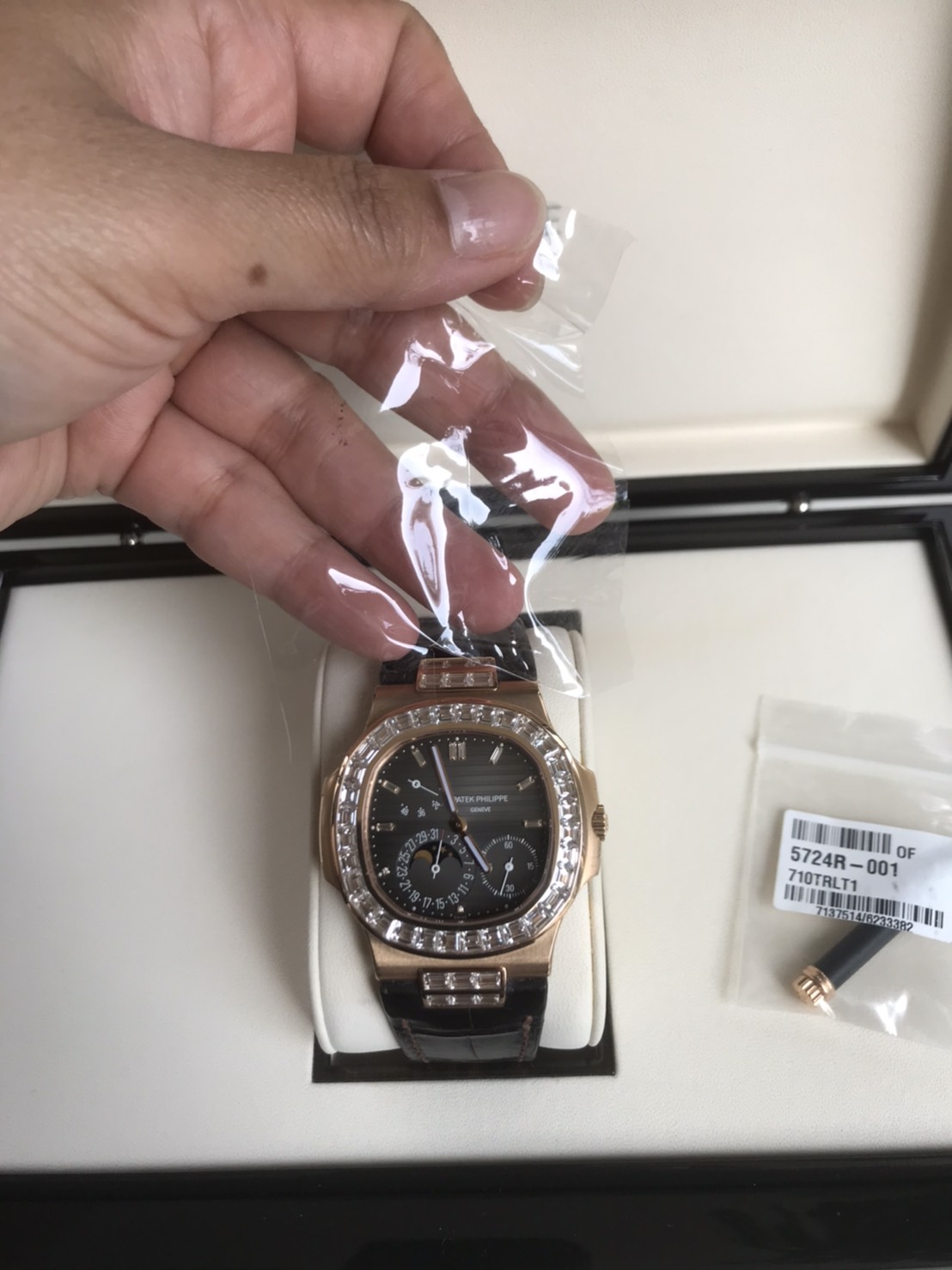 นาฬิกาPatek 5724R-001