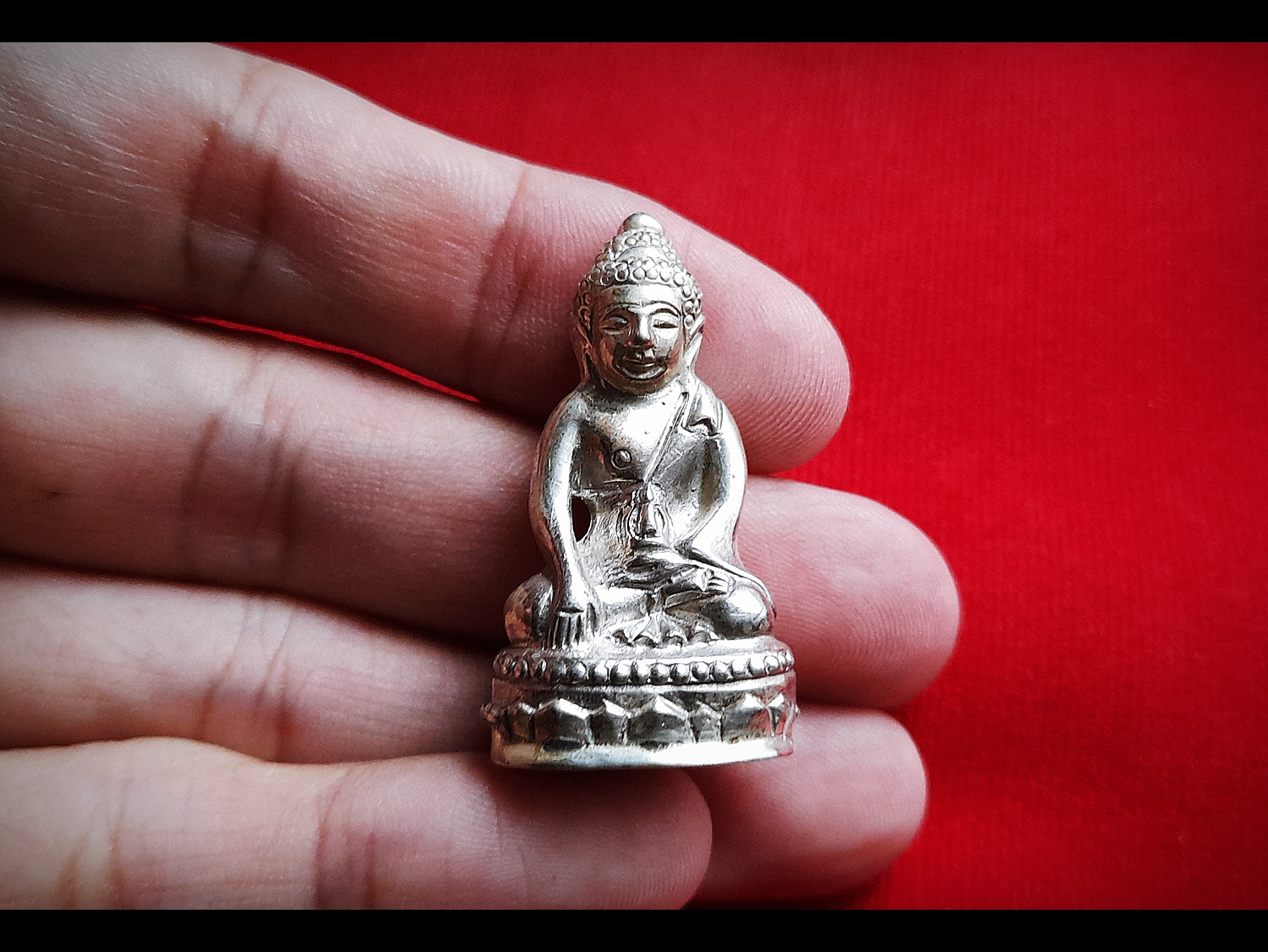 พระกริ่งสะท้านไตรภพ(นเรศวรสะท้านไตรภพ) (ปลุกเสก9พิธี) (#พิธีสะท้านไตรภพ #เสาร์๕ วัดท่าขนุน ปี2563) เนื้อเงินแท้ - หลวงพ่อเล็ก วัดท่าขนุน