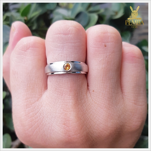 แหวนบุษราคัมแท้ สีเหลืองทอง เม็ดเดี่ยวเรียบๆ แต่มีสไตล์ แหวนพลอยแท้