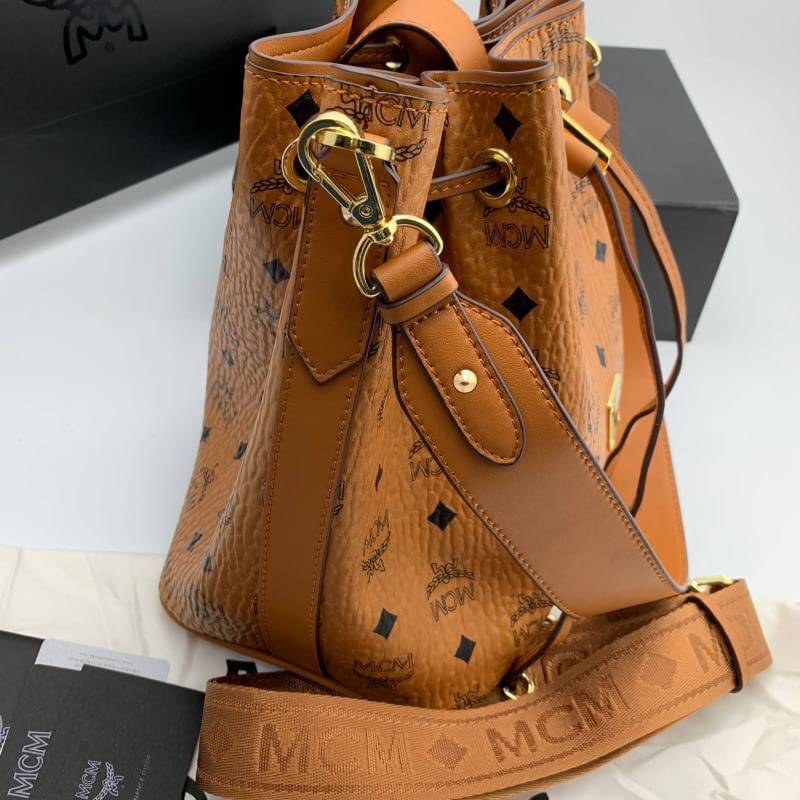 กระเป๋า mcm ขนมจีบ 10 นิ้ว