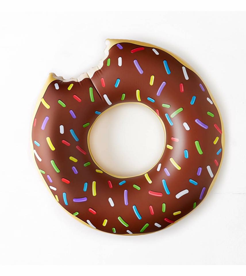ห่วงยางโดนัทขนาดยักษ์ Pool Float Giant Donut (Chocolate)