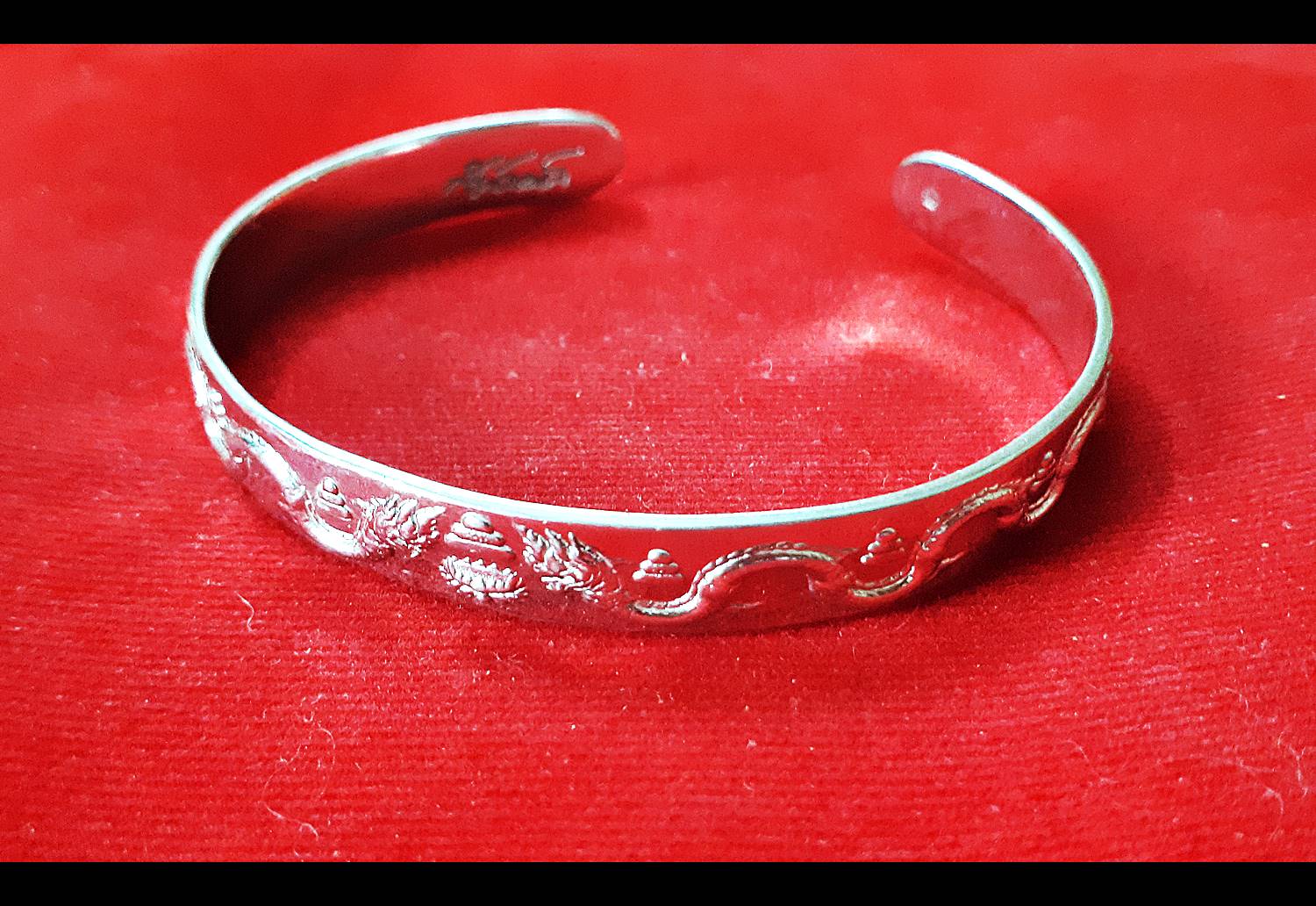 กำไล นวหรคุณ เนื้อเงินแท้ รุ่นแรก ปี2560 - หลวงพ่อเล็ก วัดท่าขนุน