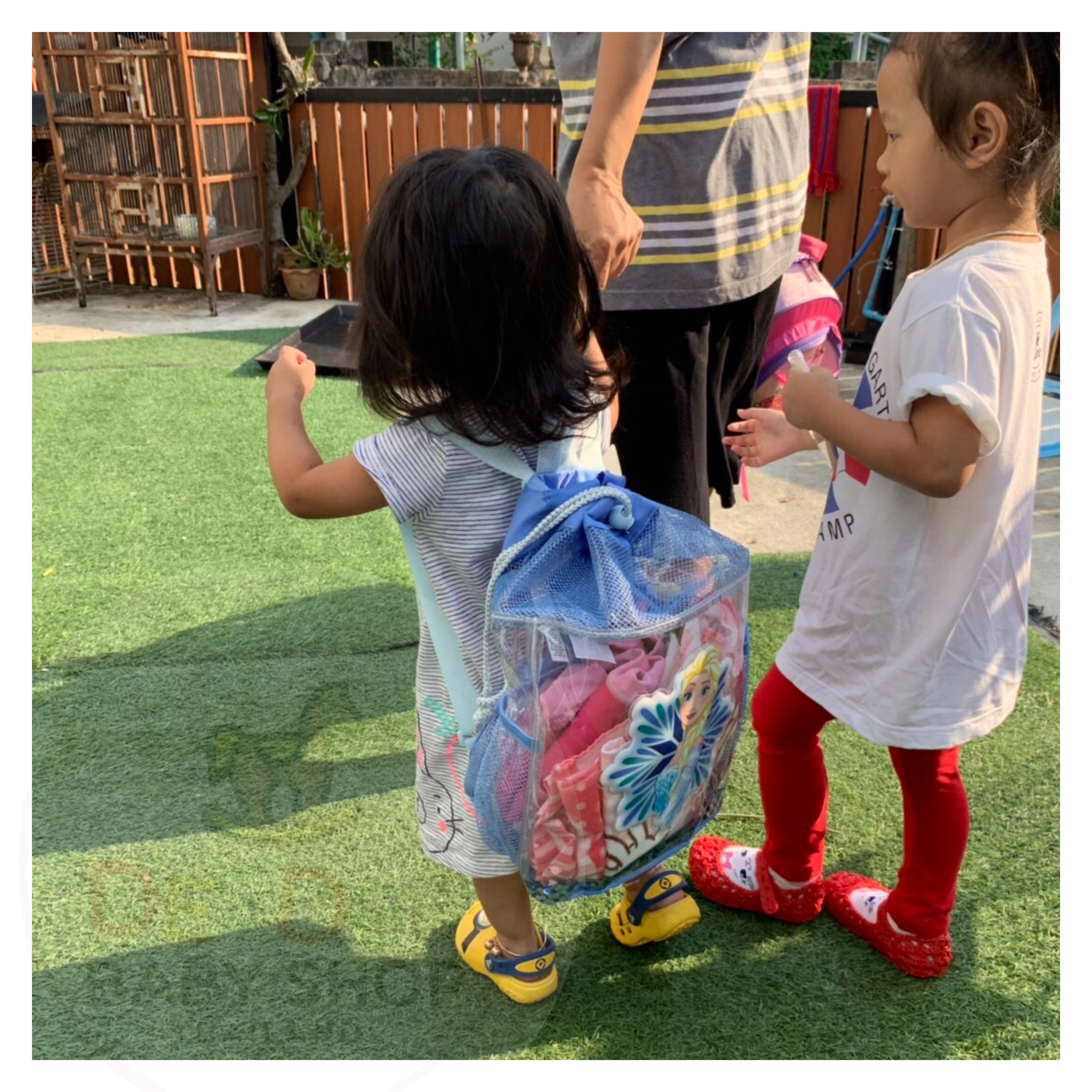 กระเป๋าสะพายเป้กันน้ำ Disney Frozen Swim Bag for Kids