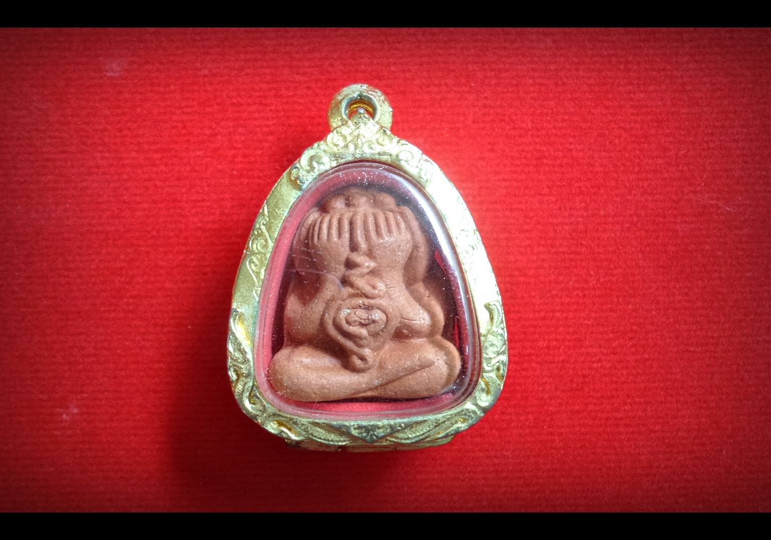 พระปิดตา เนื้อผงชมพูนุช ก้นอุดเทียนชัย ปี2543 - หลวงปู่หมุน (ออกวัดซับลำใย จ.ลพบุรี)