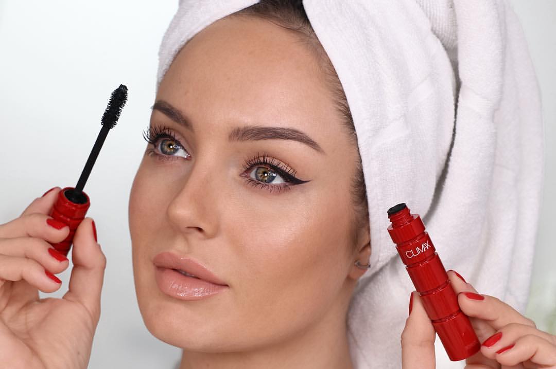 Nars Climax Mascara #Explicit Black ฟุ้งยังกะขนตาปลอม ดำสนิทสะใจ ไม่เกาะตัวเป็นก้อน ขนตาหนา โค้งงอนเรียงเส้น ดูยืดหยุ่น นุ่มนวลตามธรรมชาติ ปรับระดับความหนา และเข้มได้ตามต้องการ