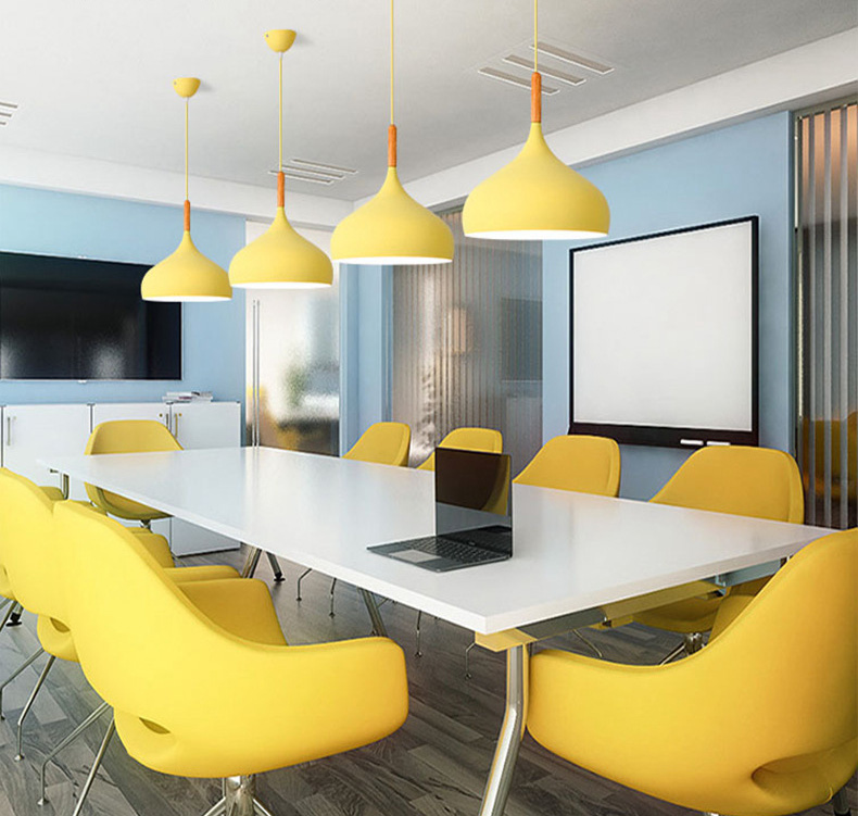 โคมไฟห้อยเพดานนอร์ดิกหัวไม้ ทรงกลมปลายแหลม