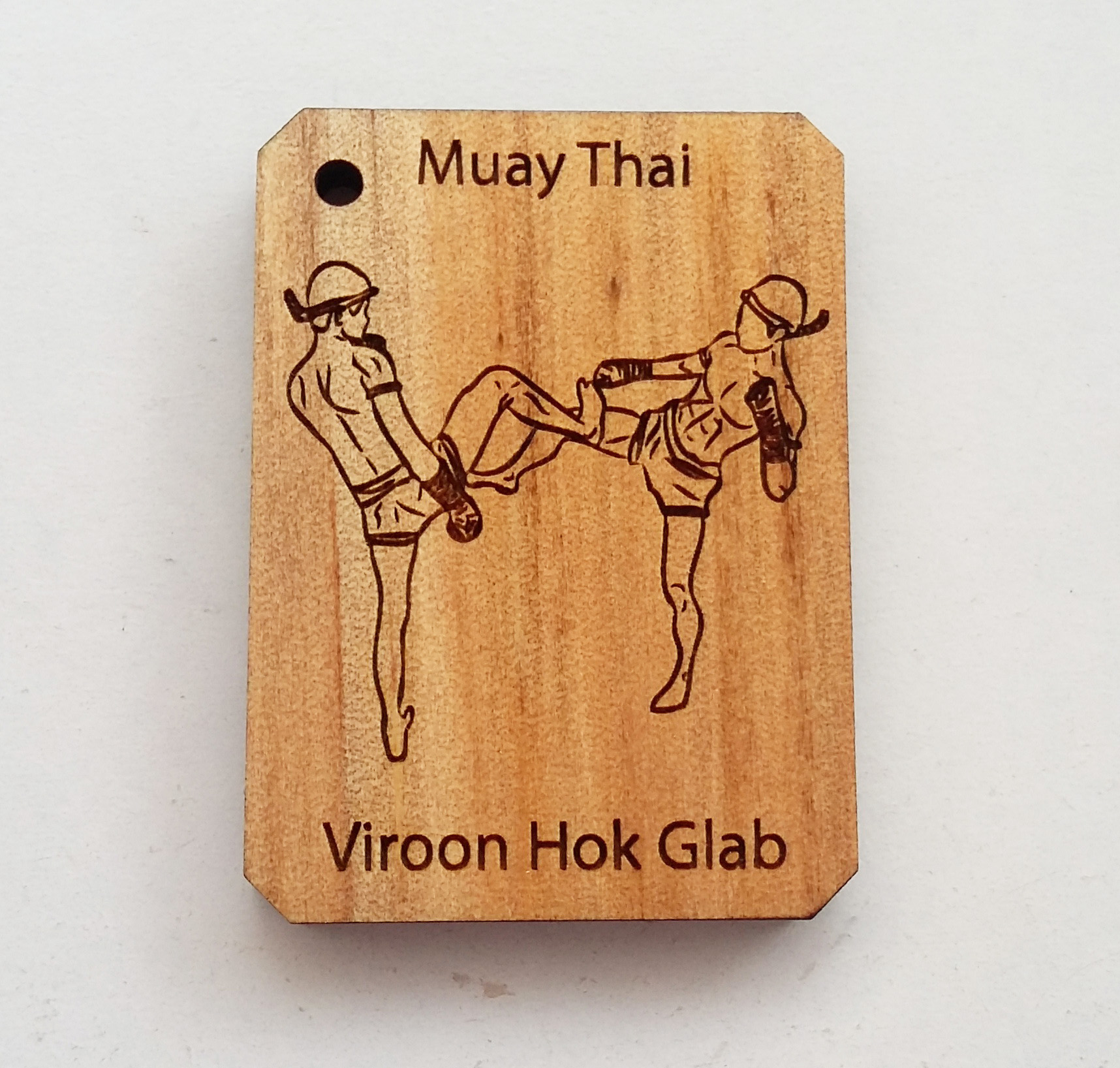 พวงกุญแจไม้แกะสลัก แม่ไม้มวยไทย-วิรุณหกกลับ