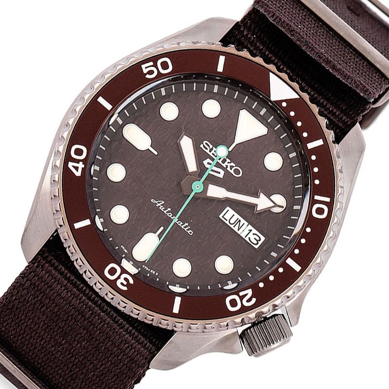 Karnvera Shop นาฬิกาข้อมือผู้ชาย Seiko 5 Sport Automatic รุ่น SRPD85K1