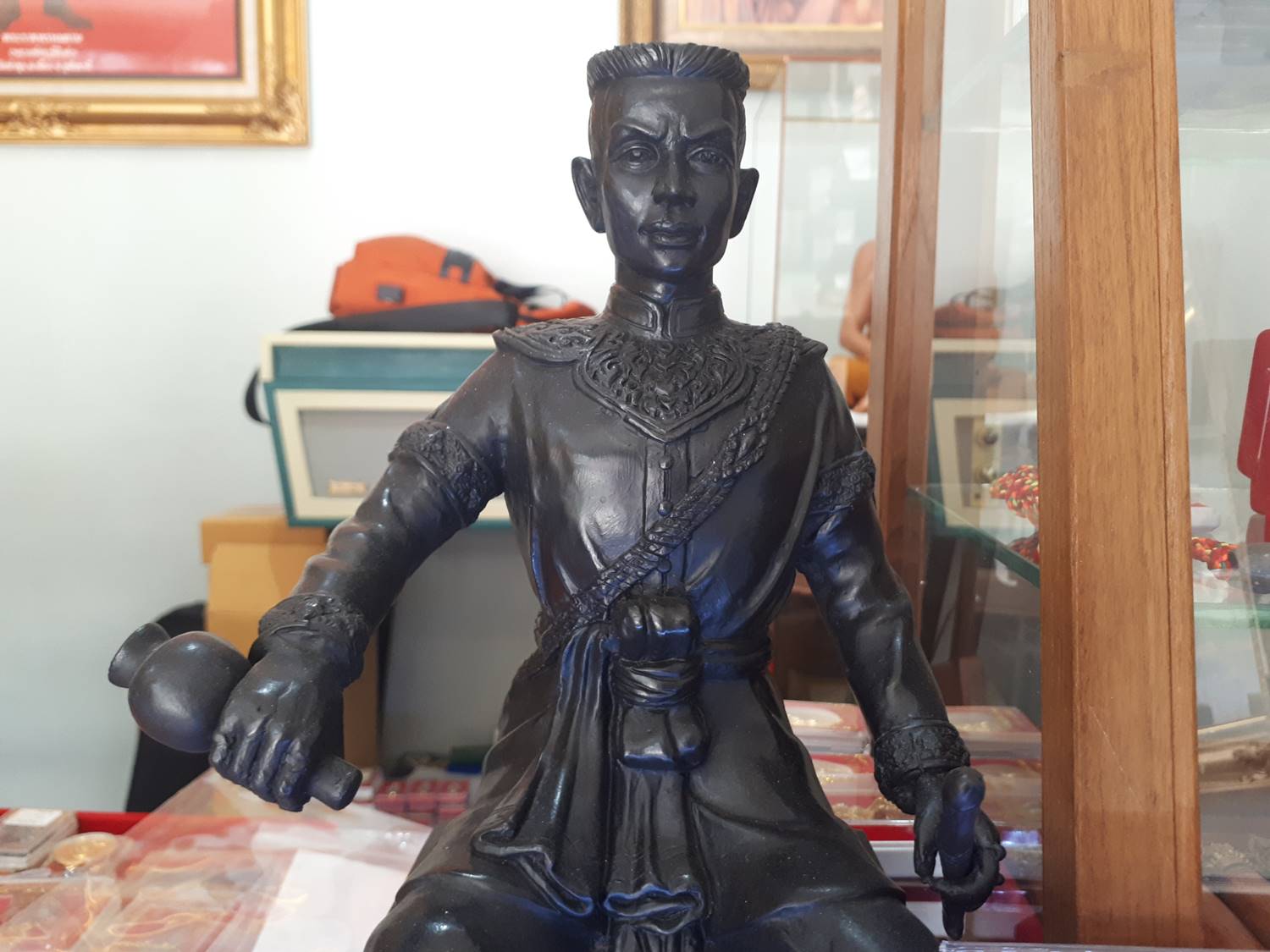 รูปหล่อ พระนเรศวรมหาราช วัดป่าภัทรปิยาราม จ.ลพบุรี