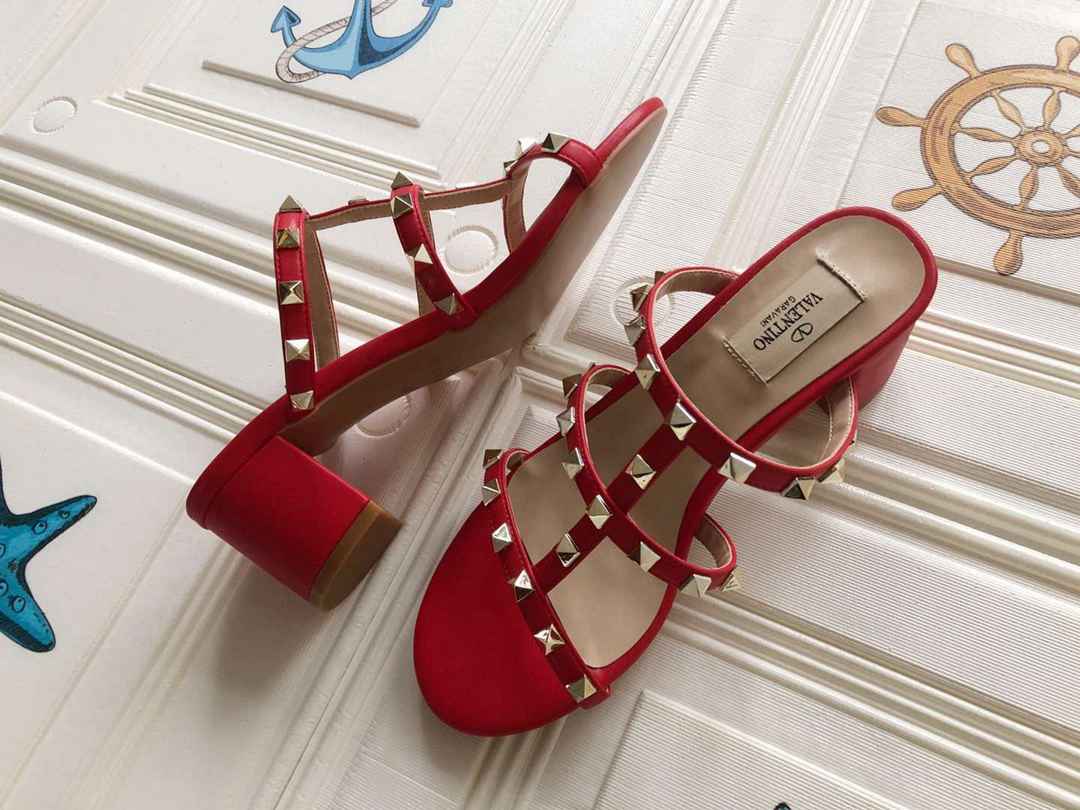 รองเท้าแตะ valen rockstud มีส้น 35-42