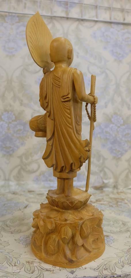 รูปหล่อ พระสีวลี​ แกะสลักจากไม้จันทร์หอม​ (สูง​13.5​นิ้ว)