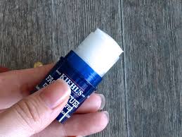 (ลดพิเศษมากกว่า 35%) Kiehl's Facial Fuel Eye De-Puffer 5g ผลิตภัณฑ์ลดอาการบวมของดวงตาแบบแท่ง เนื้อเบา ให้ความเย็นสดชื่นกับผิวหนังบริเวณรอบดวงตาที่เหนื่อยล้า มีส่วนผสมของคาเฟอีนและพืชแถบอาร์กติกที่ให้ความสดชื่นเพื่อลดการบวมและช่วยคืนความมีชีวิตชีวาและ