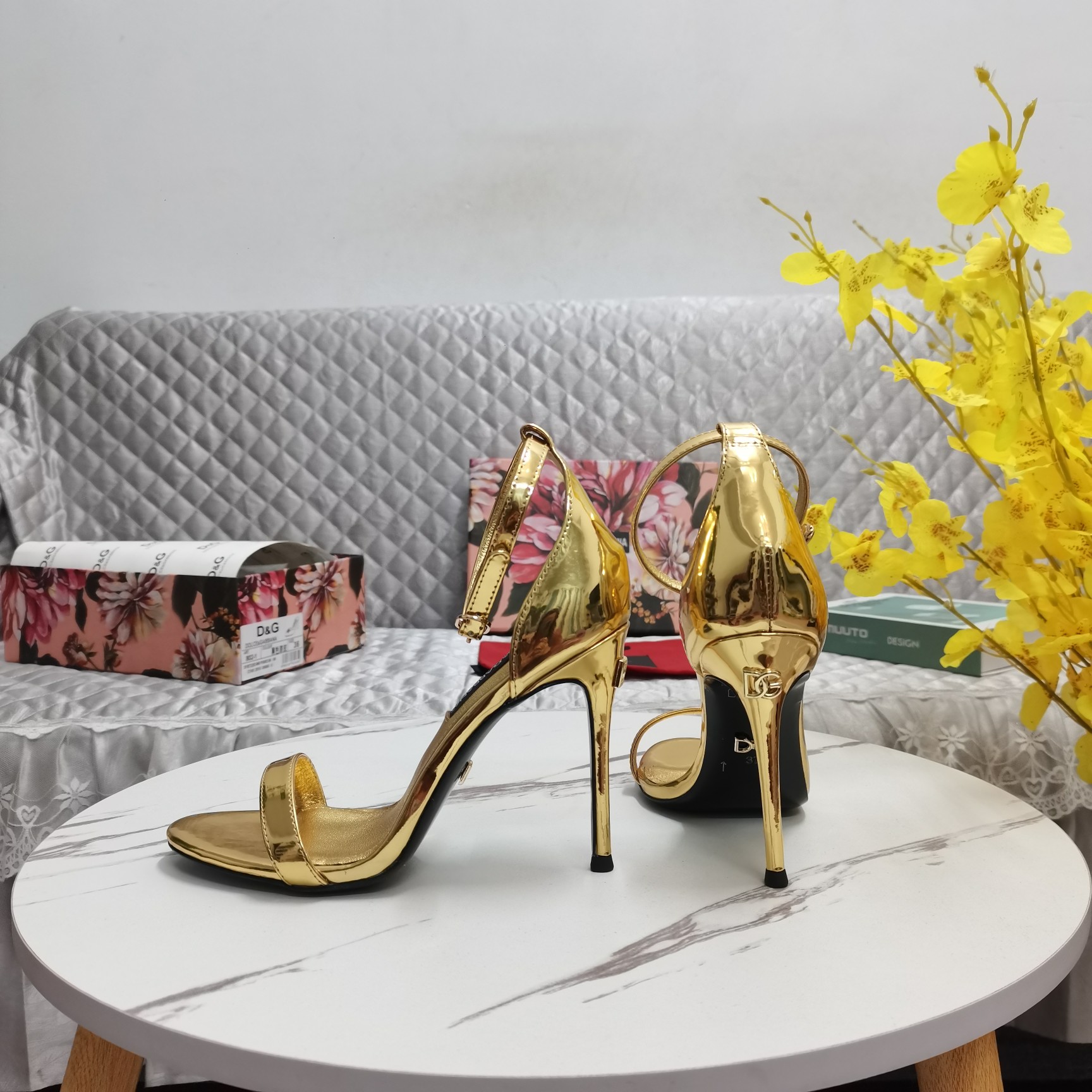 รองเท้าส้นสูง DG หนังแท้ size 34-43 ส้น 11 cm มีหลายสี