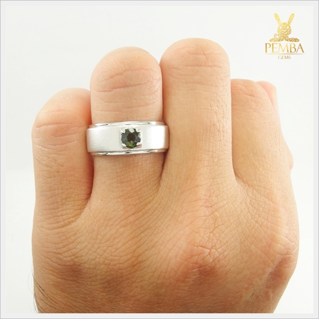 แหวนกรีนทัวร์มาลีนแท้ เงินแท้925 ชุบทองคำขาว เพิ่มความมั่นใจ