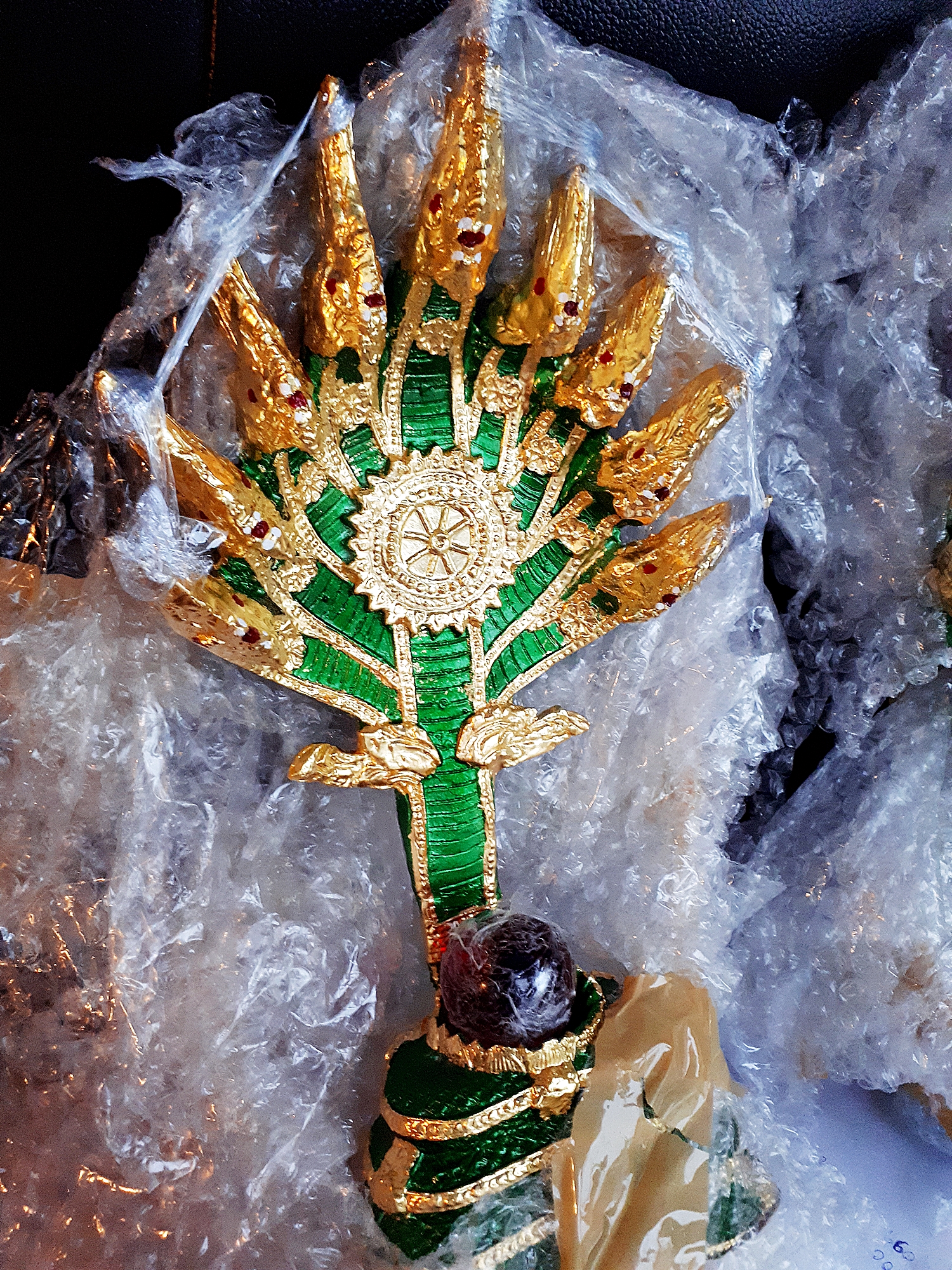 พญานาค 7เศียร เนื้อโลหะ ลงสีเขียวปิดทอง (ขนาด สูง13นิ้ว ฐาน5-7 นิ้ว)