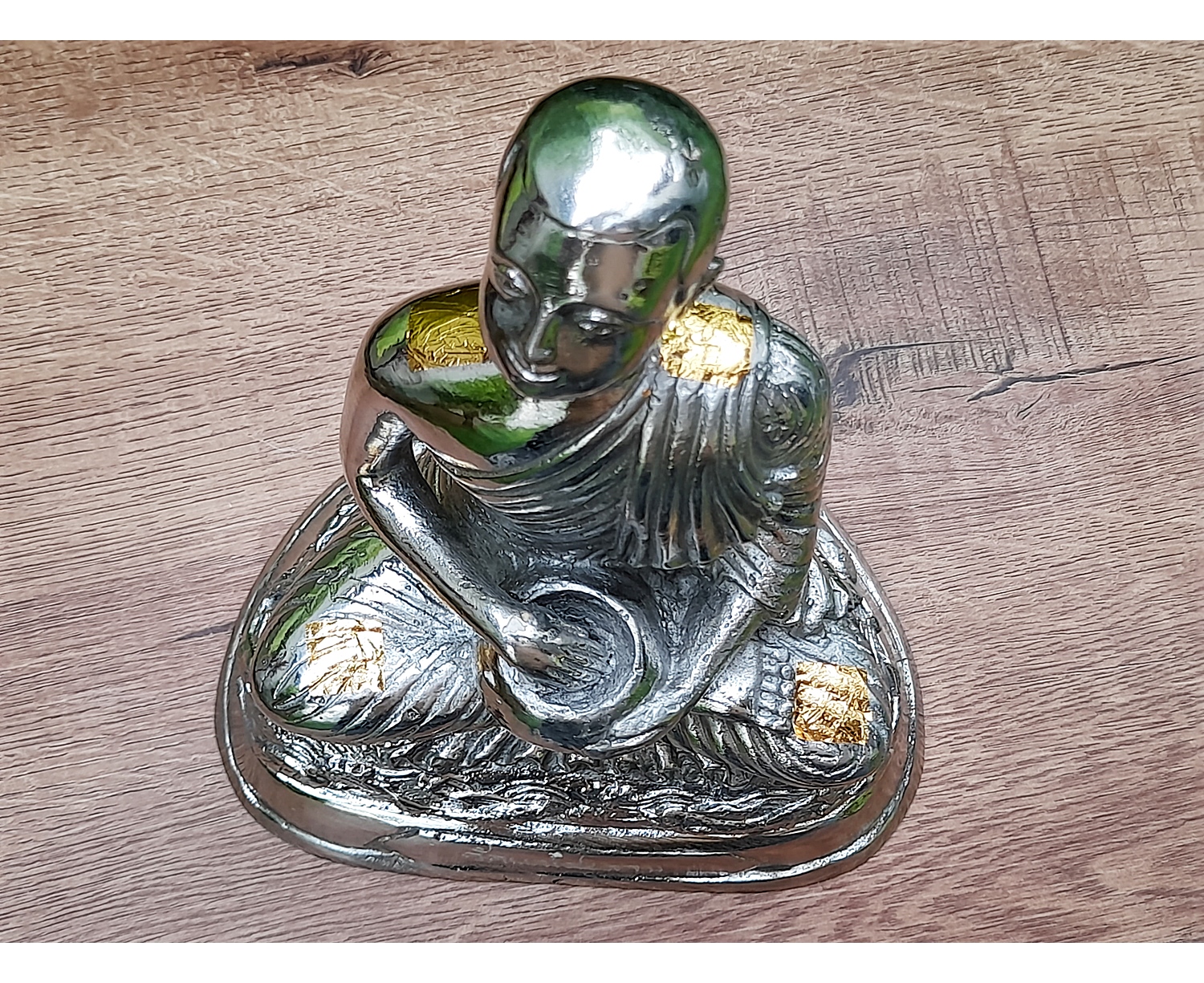 รูปหล่อ พระอุปคุต มหาลาภ ปราบมาร เนื้อโลหะแร่เงินยวง ปิดทอง4จุด ปี2549 (ขนาดตั้งบูชา หน้าตัก5นิ้ว สูง8นิ้ว) - หลวงพ่อวิชัย วัดแม่สะลาบ #รับประกันแท้ (#ปลุกเสกเข้าพิธีดีๆหลายพิธี ระยะเวลาเกือบ10ปี)