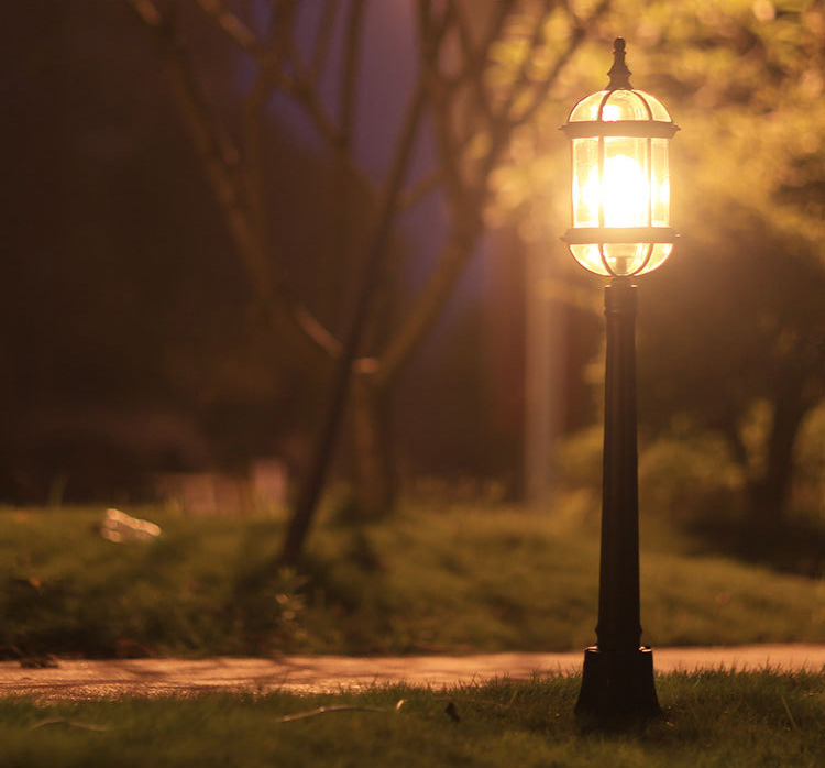 โคมไฟสนามหญ้า สูง 118CM สี bronze ปัดลาย โป๊ะโคมกระจกใส [ODY-01]