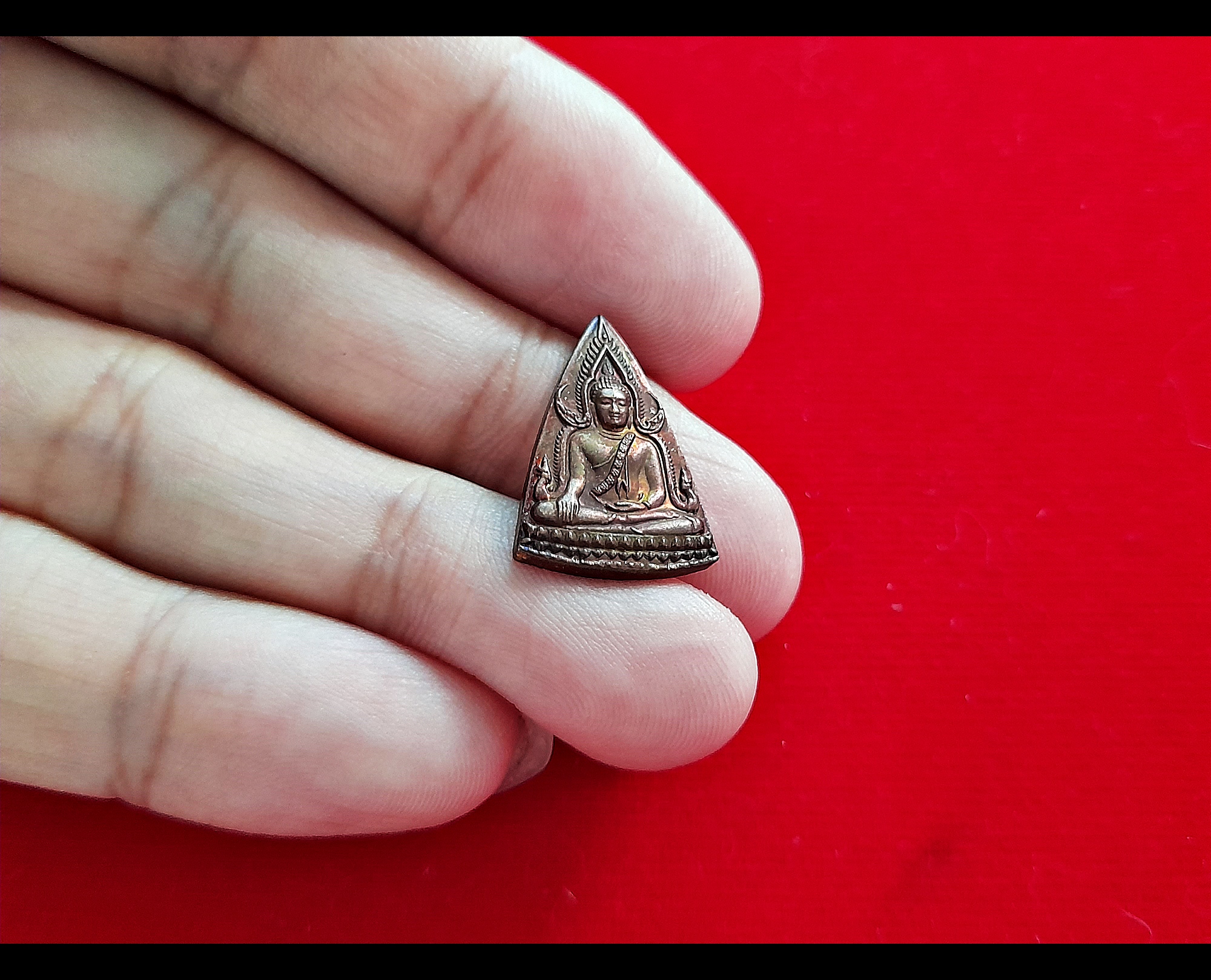 เหรียญ สมเด็จองค์ปฐม ทรงสามเหลี่ยม ปี2560 #รับประกันแท้ - พระอาจารย์สุริยัณ วัดป่าฉัพพรรณรังสี จ.ชัยภูมิ